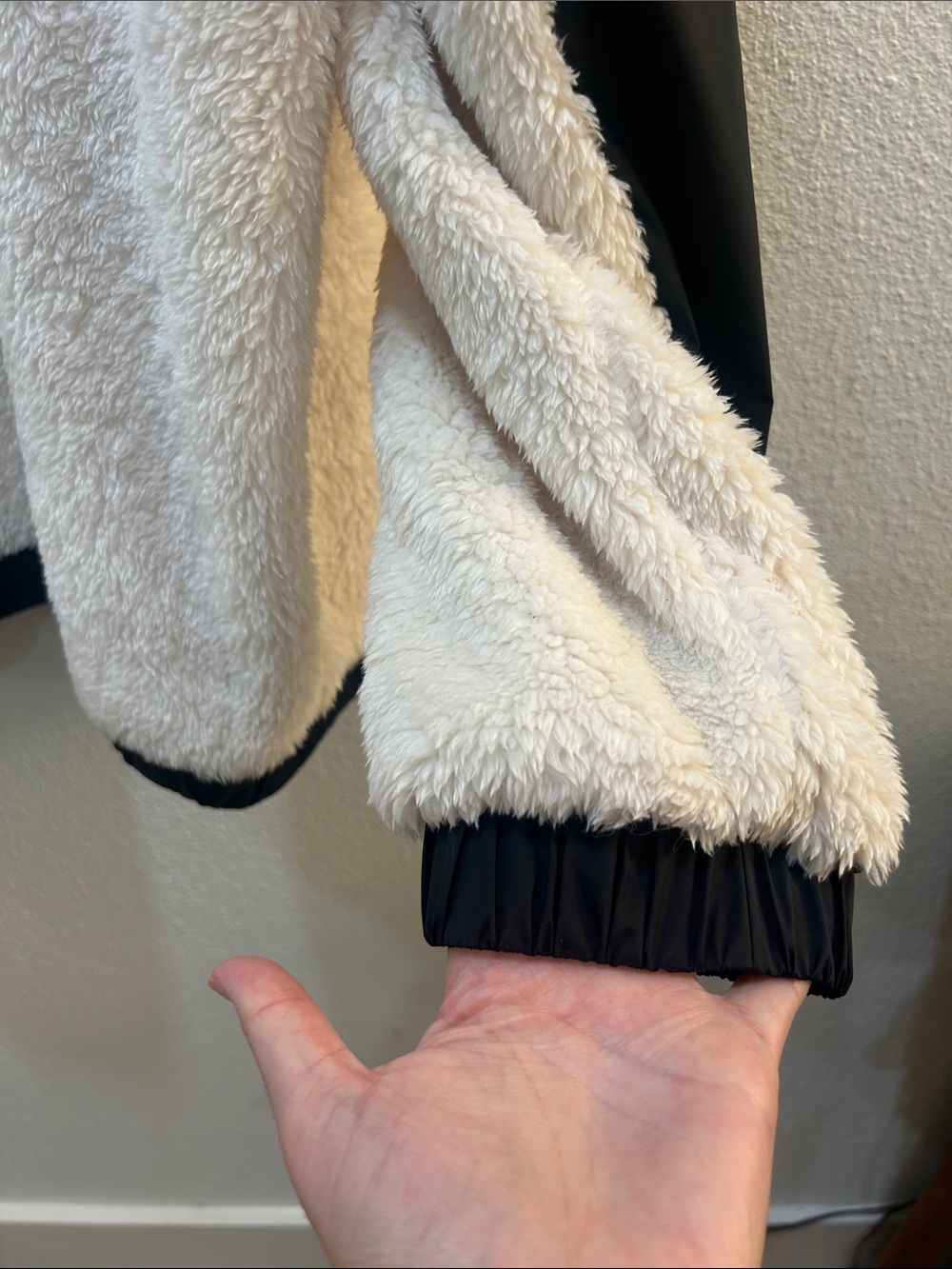 NWT UGG Niko Sherpa Crewneck Size XL - Picture 14 of 16
